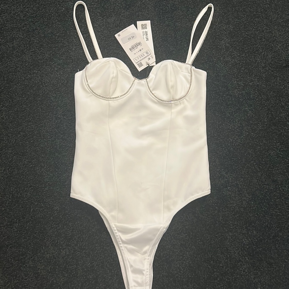 ZARA NWT white diamond detail bodysuit
